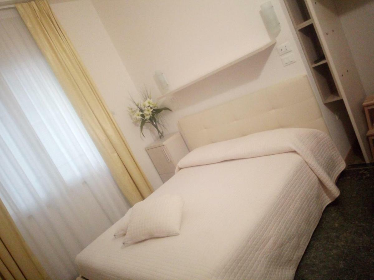 לינה וארוחת בוקר סן בנדטו דל טרנטו Officina Urban Sleep מראה חיצוני תמונה